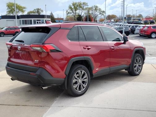 2025 Toyota RAV4 Hybrid XLE Premium