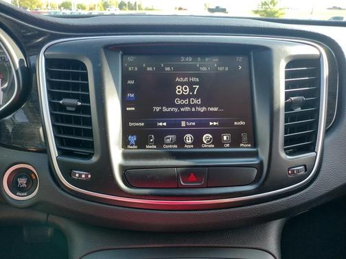 2016 Chrysler 200 C