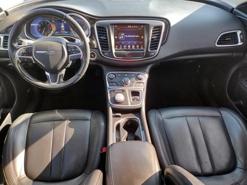 2016 Chrysler 200 C