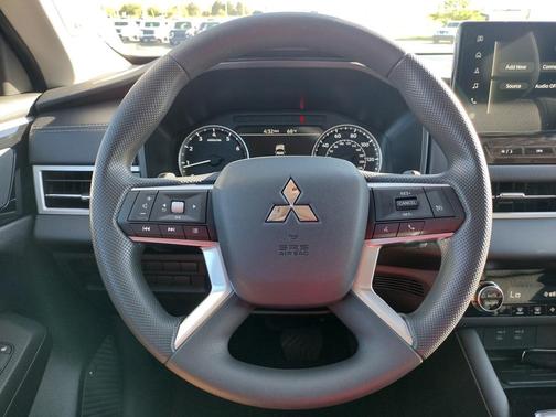 2025 Mitsubishi Outlander ES 2.5 S-AWC