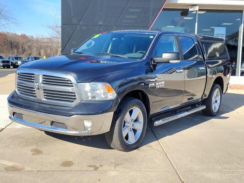 2016 RAM 1500 SLT