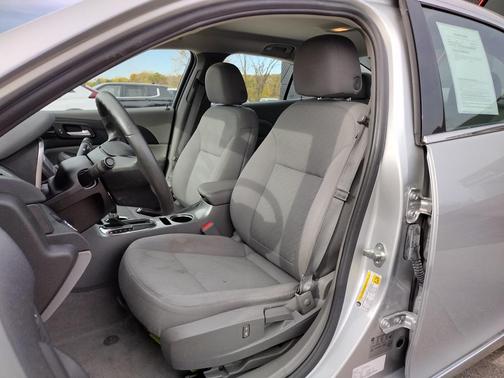 2015 Chevrolet Malibu 1LS