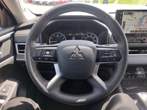 Red Diamond 2026 Mitsubishi Outlander SE S-AWC