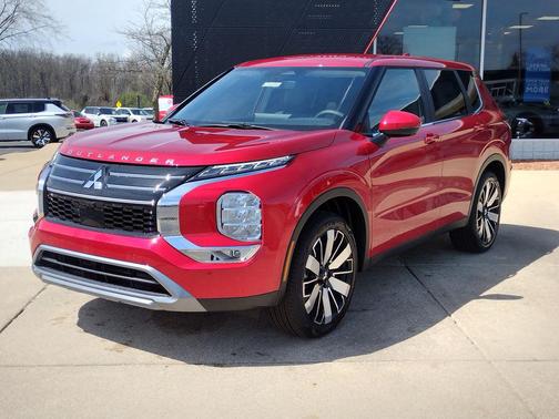 Red Diamond 2026 Mitsubishi Outlander SE S-AWC