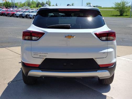 Summit White 2025 Chevrolet Trailblazer LT