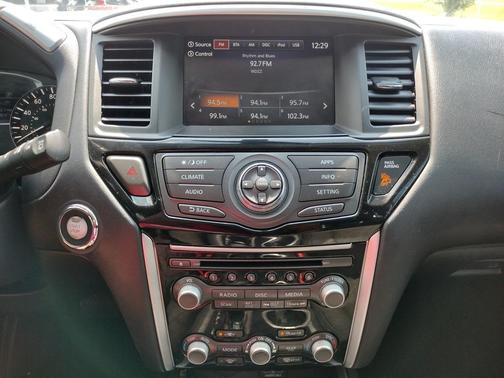 2020 Nissan Pathfinder SV 2WD