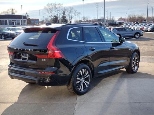 2023 Volvo XC60 B5 Core