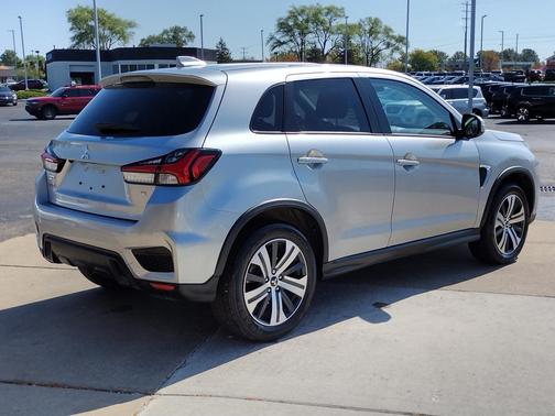 2023 Mitsubishi Outlander Sport SE