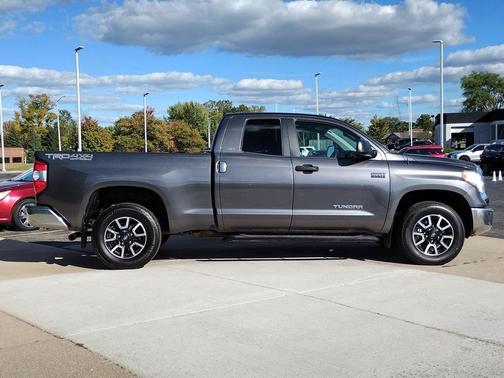 2016 Toyota Tundra SR5