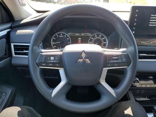 Red Diamond 2026 Mitsubishi Outlander ES 1.5T S-AWC