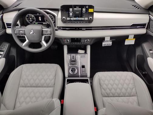 2025 Mitsubishi Outlander PHEV SEL