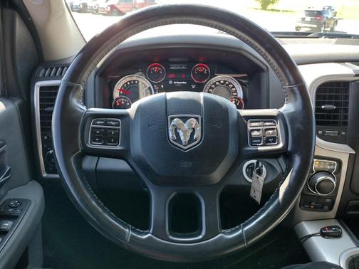 2017 RAM 1500 SLT