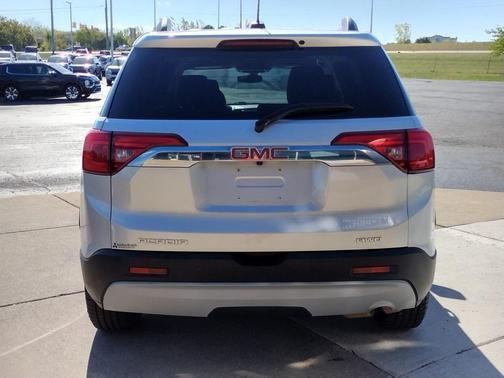 2018 GMC Acadia SLE-2