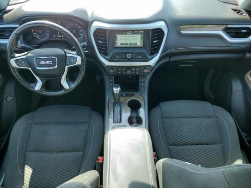 2018 GMC Acadia SLE-2