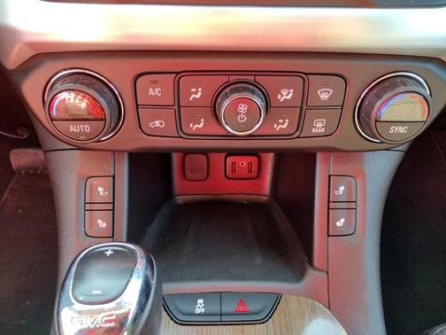 2018 GMC Acadia SLE-2