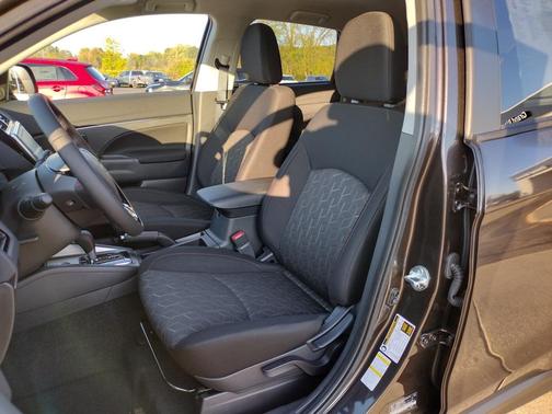 2025 Mitsubishi Outlander Sport 2.0 LE