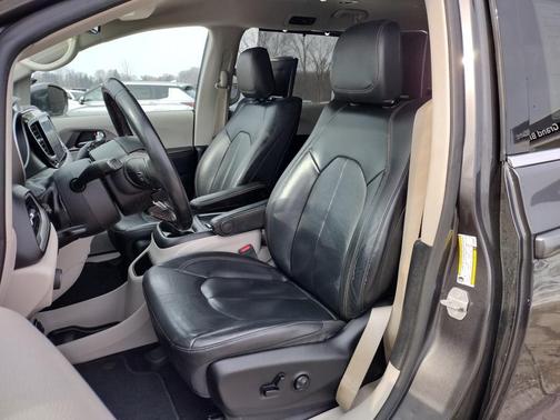 2020 Chrysler Pacifica Touring-L Plus