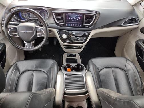 2020 Chrysler Pacifica Touring-L Plus