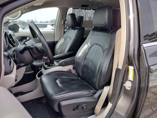 2020 Chrysler Pacifica Touring-L Plus