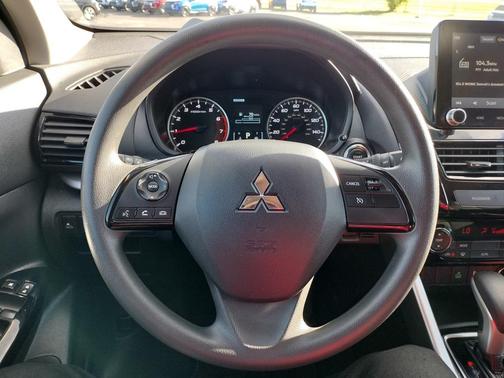 2024 Mitsubishi Eclipse Cross LE