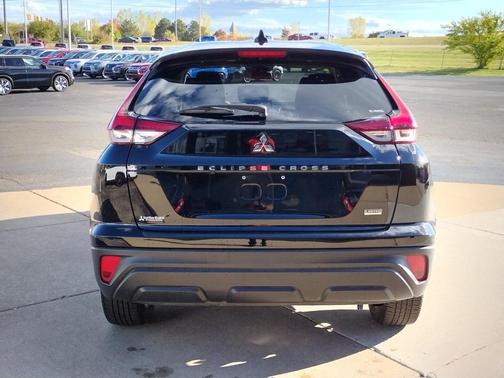 2024 Mitsubishi Eclipse Cross LE