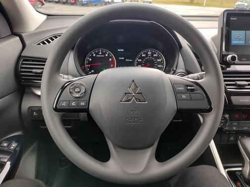 2026 Mitsubishi Eclipse Cross LE