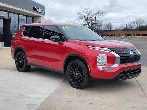 2024 Mitsubishi Outlander SE Black Edition S-AWC