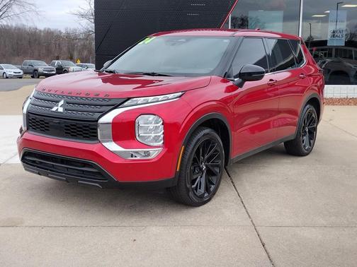 2024 Mitsubishi Outlander SE Black Edition S-AWC