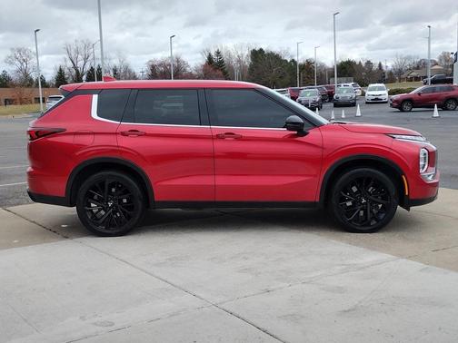 2024 Mitsubishi Outlander SE Black Edition S-AWC