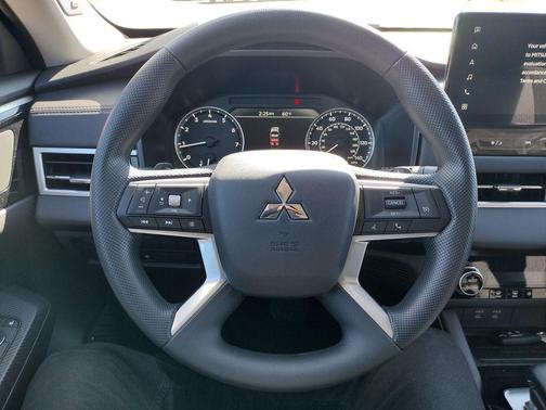 Red Diamond 2026 Mitsubishi Outlander ES 1.5T S-AWC