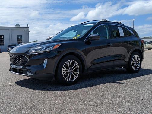 Agate Black Metallic 2022 Ford Escape SEL