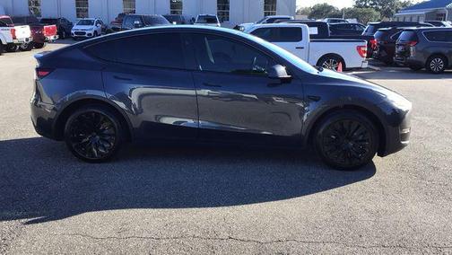 2024 Tesla Model Y Long Range Dual Motor All-Wheel Drive