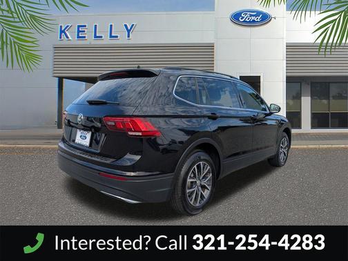 Deep Black Pearl 2019 Volkswagen Tiguan 2.0T SE