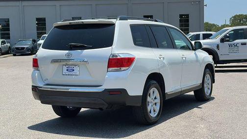 2012 Toyota Highlander SE