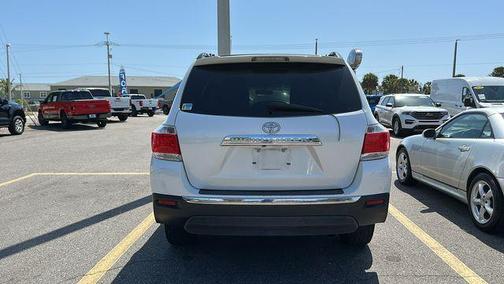 2012 Toyota Highlander SE