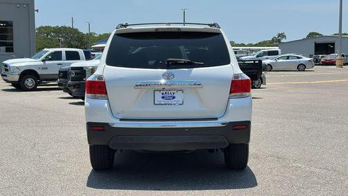 2012 Toyota Highlander SE