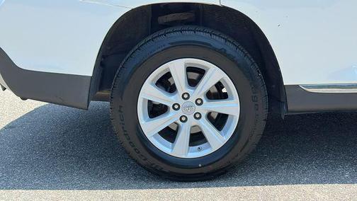 2012 Toyota Highlander SE