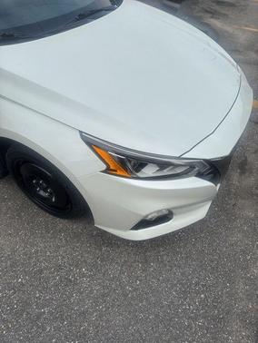 2022 Nissan Altima SR VC-Turbo FWD
