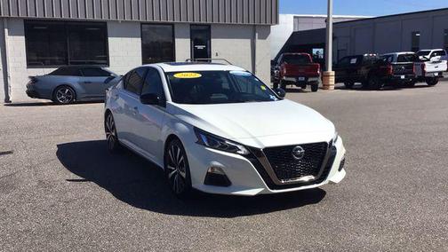 2022 Nissan Altima SR VC-Turbo FWD