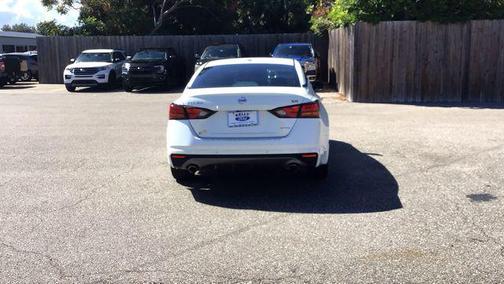 2022 Nissan Altima SR VC-Turbo FWD