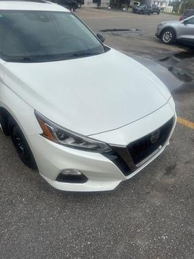 2022 Nissan Altima SR VC-Turbo FWD