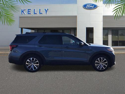 Vapor Blue Metallic 2026 Ford Explorer ST-Line