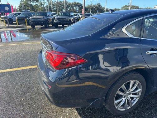 2019 INFINITI Q70 3.7X LUXE