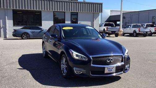 2019 INFINITI Q70 3.7X LUXE