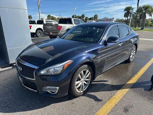 2019 INFINITI Q70 3.7X LUXE