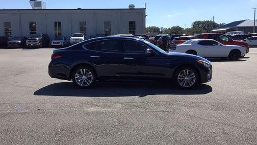 2019 INFINITI Q70 3.7X LUXE