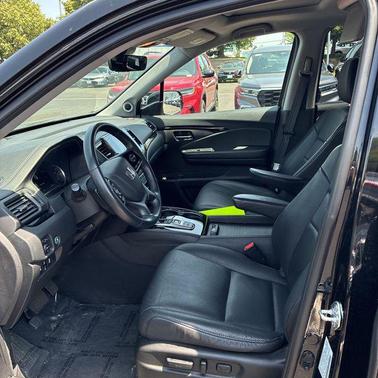 2022 Honda Pilot Touring 8-Passenger