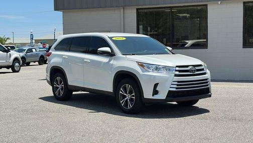 2019 Toyota Highlander LE I4