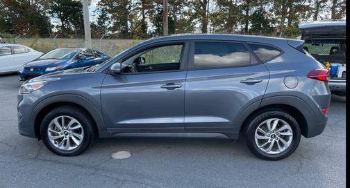 2018 Hyundai TUCSON SE