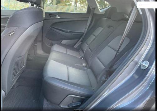 2018 Hyundai TUCSON SE